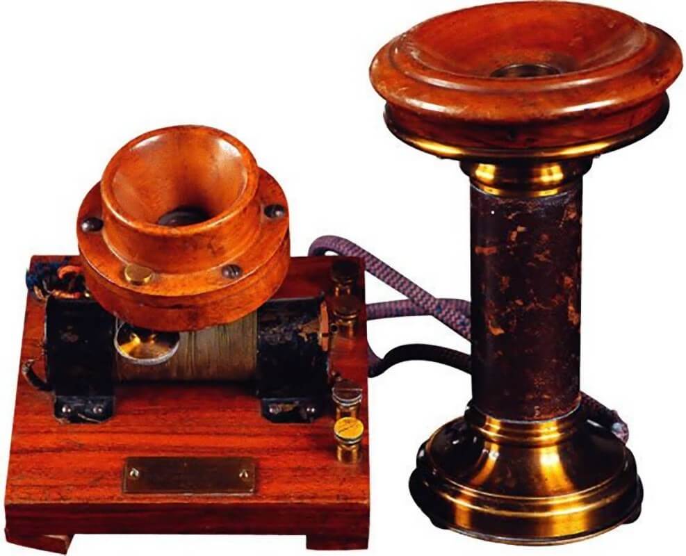 Antiguo telefono, quien lo ha inventado?